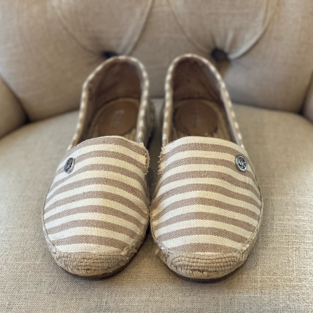 Michael Kors Espadrilles. Two Toned Canvas